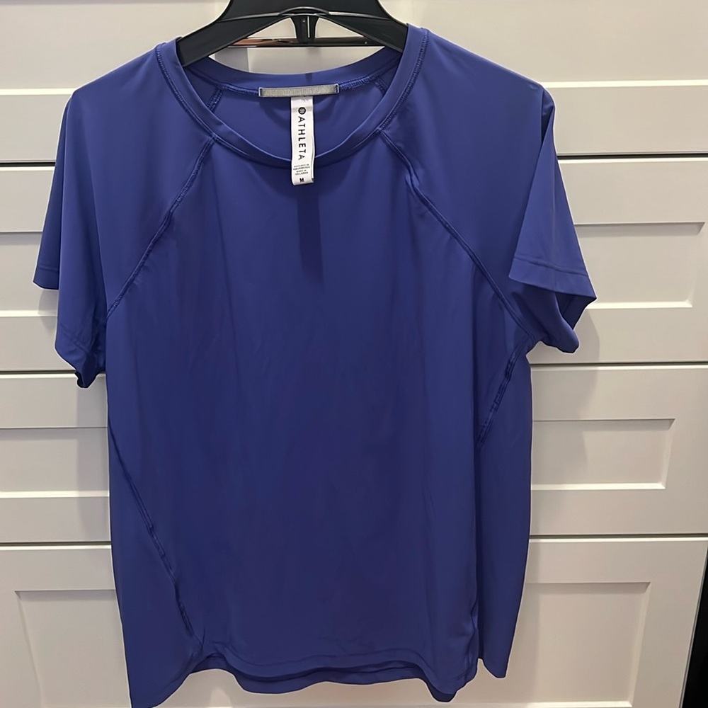 Athleta M purple T shirt